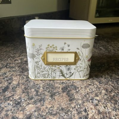 Recipe Tin Recipe Tins are a cute way to store family recipes